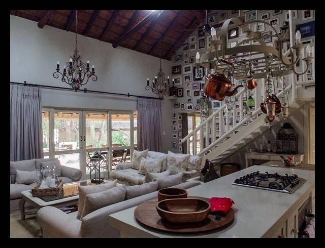 5 BEDROOM HOUSE FOR SALE IN LAKELAND ESTATE
